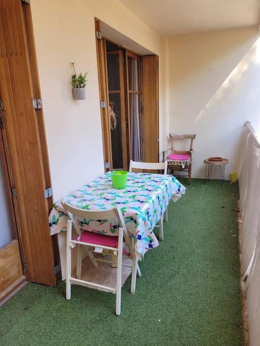 Apartamento Au Calme, 200M Du Centre T2 Avec Balcon Et Parking Cassis Exterior foto
