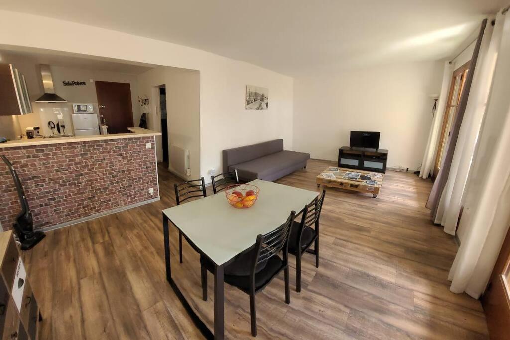 Apartamento Au Calme, 200M Du Centre T2 Avec Balcon Et Parking Cassis Exterior foto